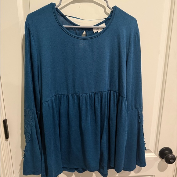 Bell Sleeve Shirt - Picture 1 of 4